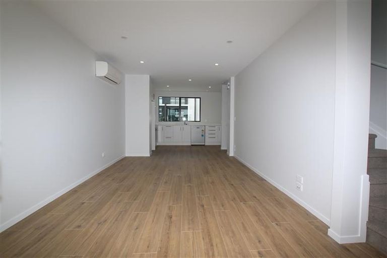 Photo of property in 7 Glenae Lane, Hobsonville, Auckland, 0618