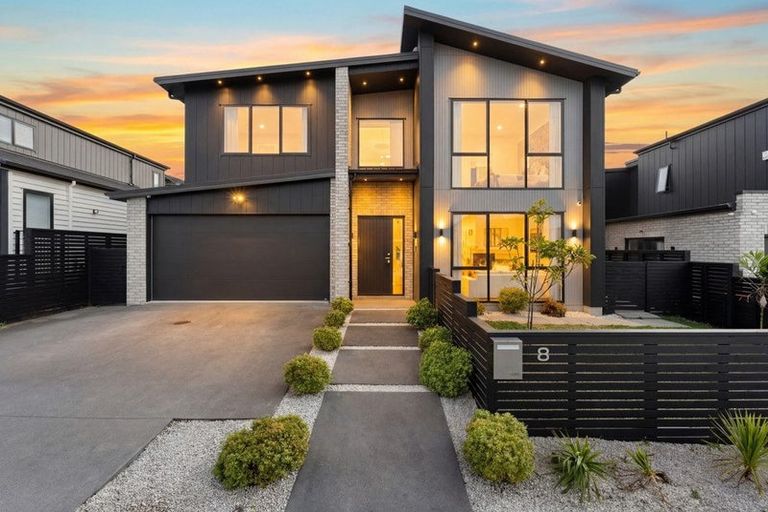 Photo of property in 8 Kumukumu Road, Long Bay, Auckland, 0630