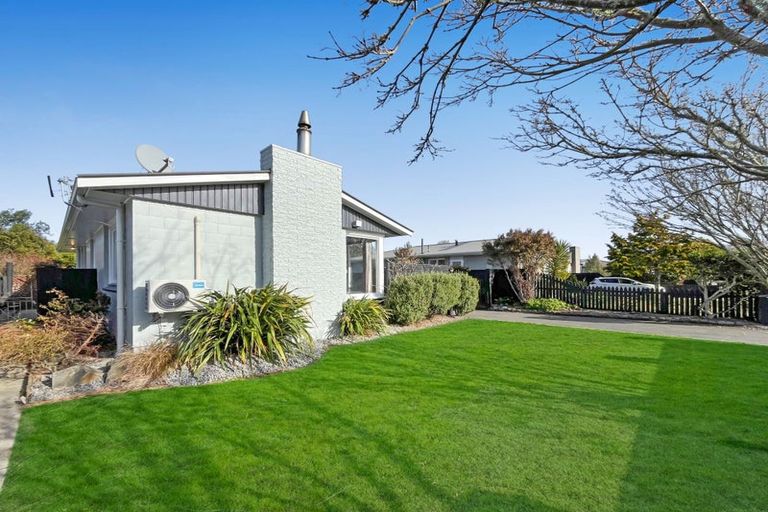 Photo of property in 3 Cottonwood Street, Parklands, Christchurch, 8083