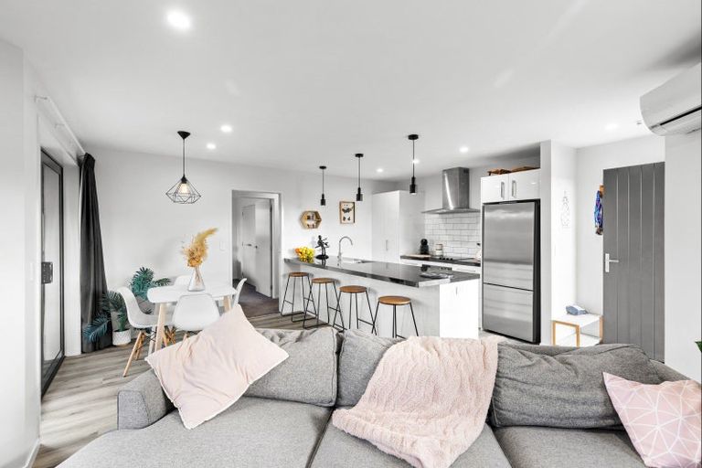 Photo of property in 8a Shetland Place, Westbrook, Palmerston North, 4412