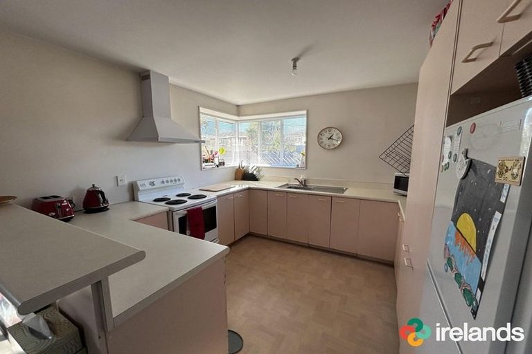 Photo of property in 1/41 Wainoni Road, Wainoni, Christchurch, 8061