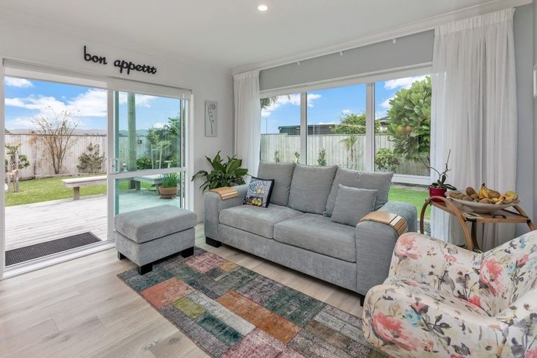 Photo of property in 40 Kowi Lakes Drive, One Tree Point, 0118