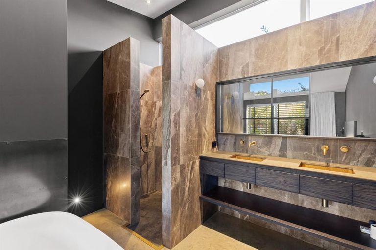 Photo of property in 11 Advance Terrace, Arrowtown, 9302