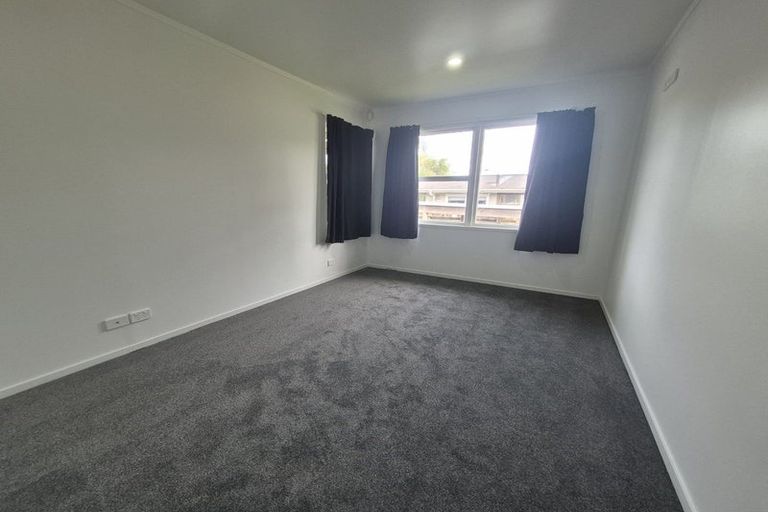 Photo of property in 44 Preston Avenue, Henderson, Auckland, 0610