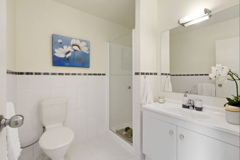 Photo of property in 33f Florence Avenue, Orewa, 0931