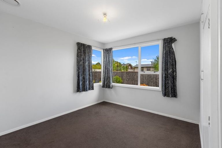 Photo of property in 1/124 Breezes Road, Avondale, Christchurch, 8061