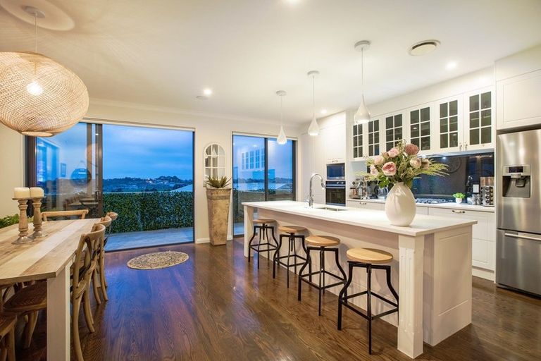 Photo of property in 23 Pioneer Rise, Silverdale, 0932