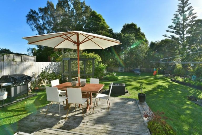 Photo of property in 122 Brightside Road, Stanmore Bay, Whangaparaoa, 0932