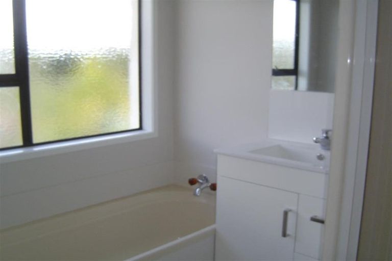 Photo of property in 1/31 Acacia Road, Torbay, Auckland, 0632