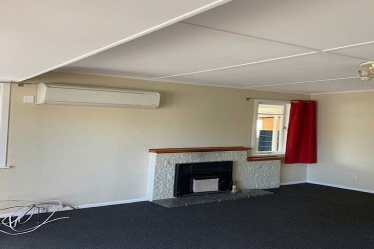 Photo of property in 12 Ruahine Street, Paraparaumu, 5032
