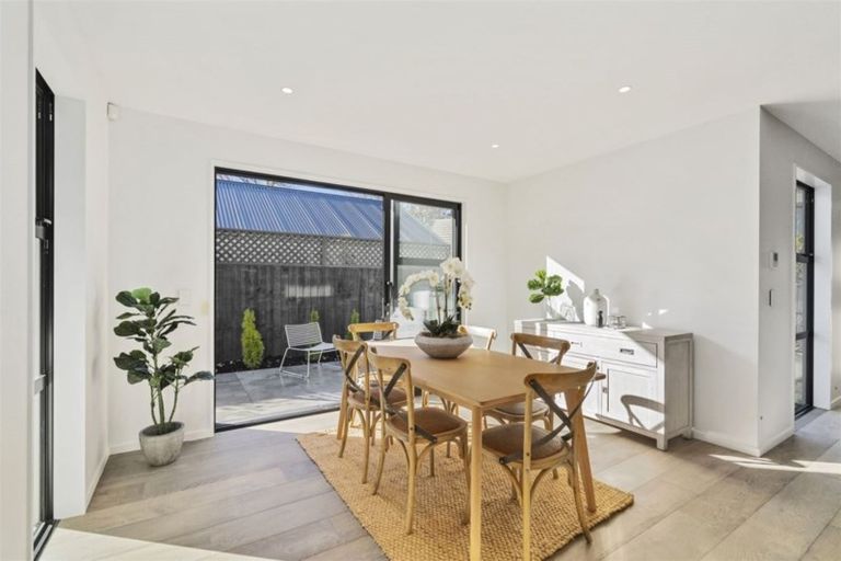 Photo of property in 20a Wai-iti Terrace, Burnside, Christchurch, 8053