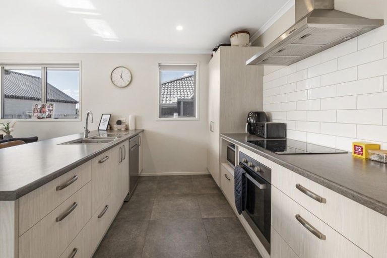 Photo of property in 10 Pakanga Grove, Pyes Pa, Tauranga, 3112