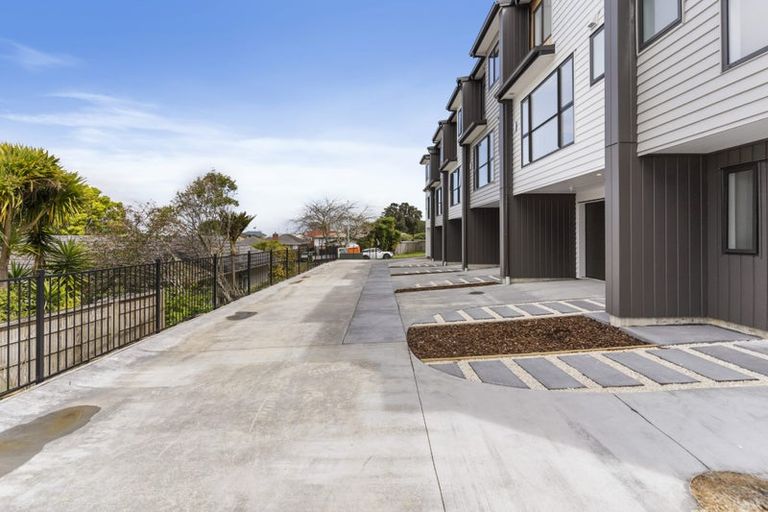 Photo of property in 8e Howe Street, Howick, Auckland, 2014