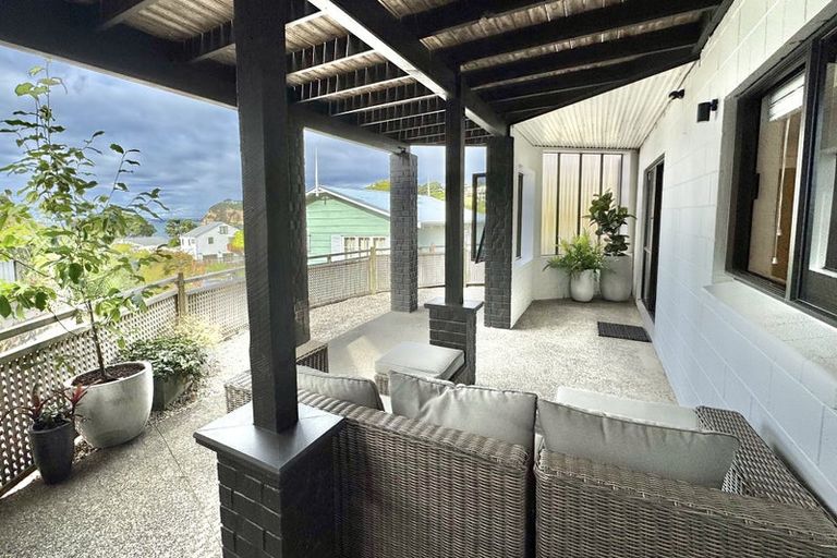 Photo of property in 19 Zita Avenue, Matakatia, Whangaparaoa, 0930