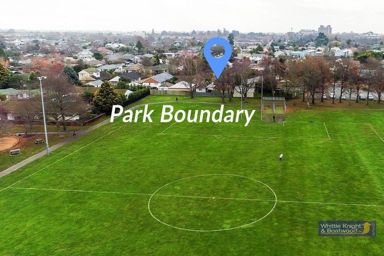 Photo of property in 18 Lochee Road, Upper Riccarton, Christchurch, 8041