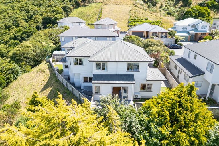 Photo of property in 23 Chippenham Grove, Churton Park, Wellington, 6037