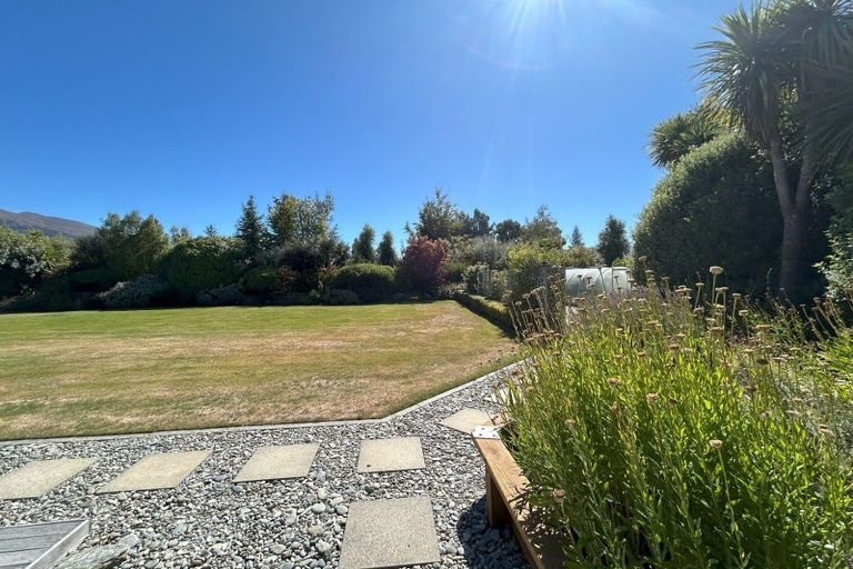 Photo of property in 28 Sam John Place, Lake Hawea, 9382
