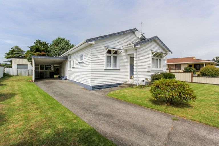 Photo of property in 6a Bayly Street, Waitara, 4320