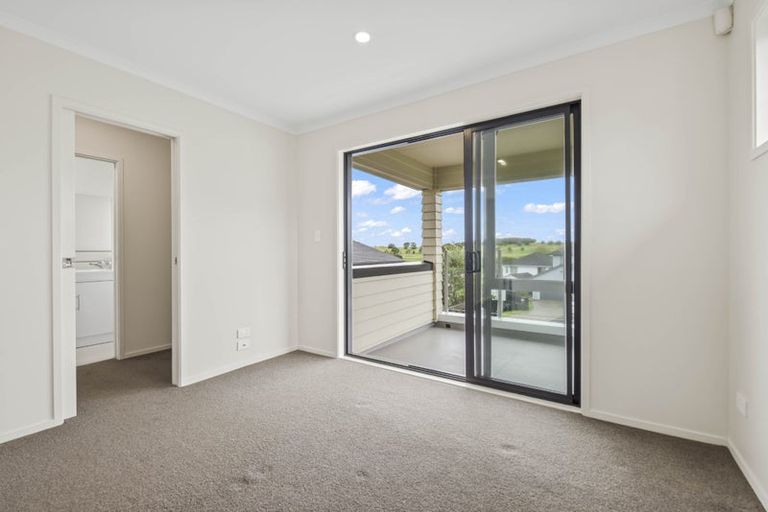 Photo of property in 53 Maylee Crescent, Gulf Harbour, Whangaparaoa, 0930