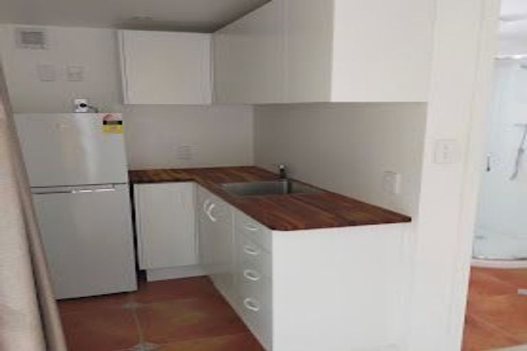 Photo of property in 29 Kingston Heights Road, Kingston, Wellington, 6021