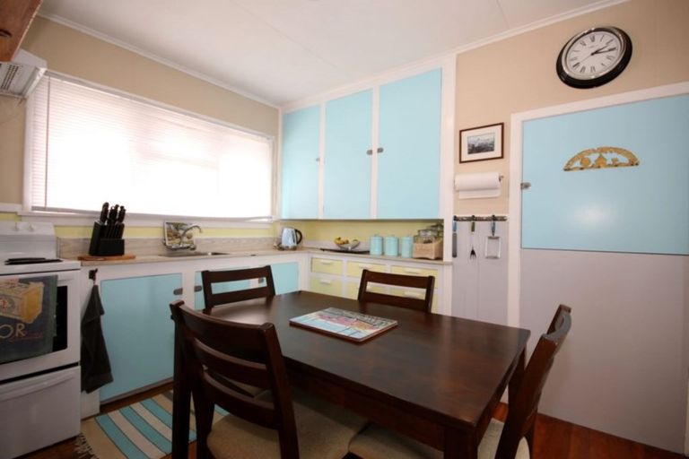 Photo of property in 246f Marine Parade, Bluff, 9814