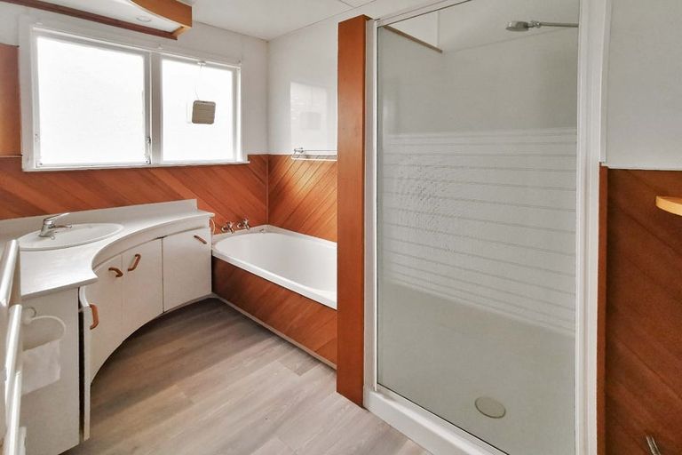 Photo of property in 24 Cypress Drive, Maungaraki, Lower Hutt, 5010