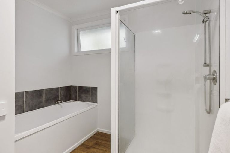 Photo of property in 6 Kokako Road, Otaihanga, Paraparaumu, 5036