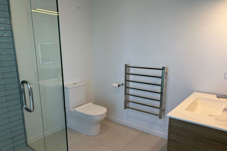 Photo of property in 75 Oak Road, Poraiti, Napier, 4112