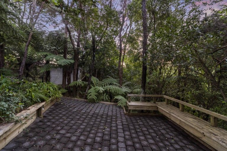 Photo of property in 11 Chedworth Drive, Glenfield, Auckland, 0629