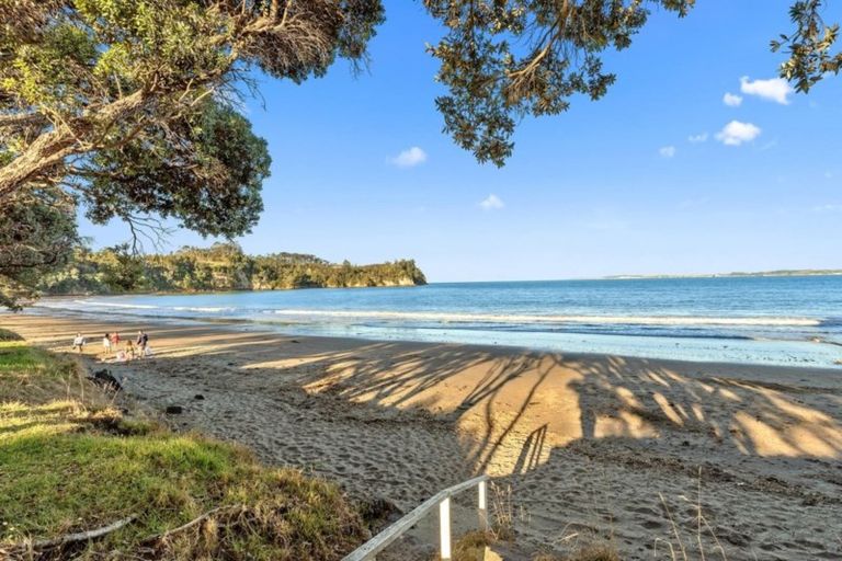 Photo of property in 1/16 Ocean View Road, Hatfields Beach, Orewa, 0931