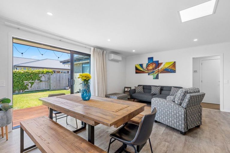 Photo of property in 10 Stevenson Drive, Papamoa, 3118