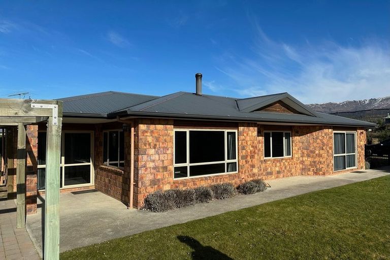 Photo of property in 10 Missy Crescent, Mount Pisa, Cromwell, 9383