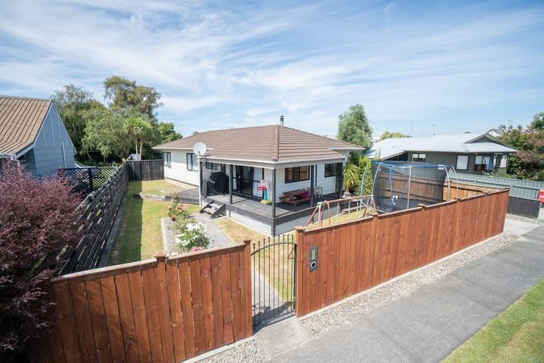 Photo of property in 46 Raglan Avenue, Cloverlea, Palmerston North, 4412