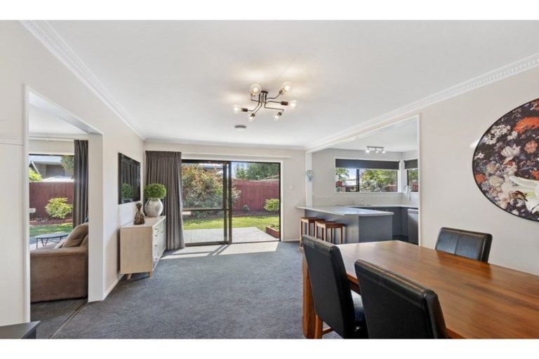 Photo of property in 3 Sunbeam Place, Halswell, Christchurch, 8025