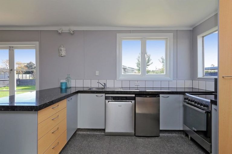 Photo of property in 220 Warwick Road, Mayfair, Hastings, 4122