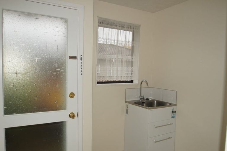 Photo of property in 32 Cowes Street, Avondale, Christchurch, 8061