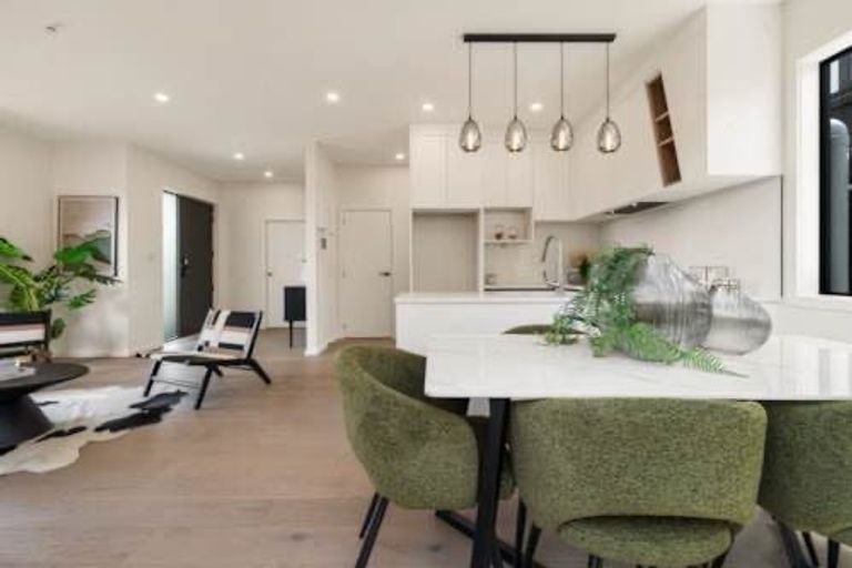 Photo of property in 23 Argo Drive, Half Moon Bay, Auckland, 2012