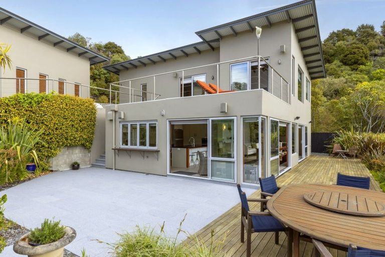Photo of property in 26 Whakamoenga Point, Acacia Bay, Taupo, 3385