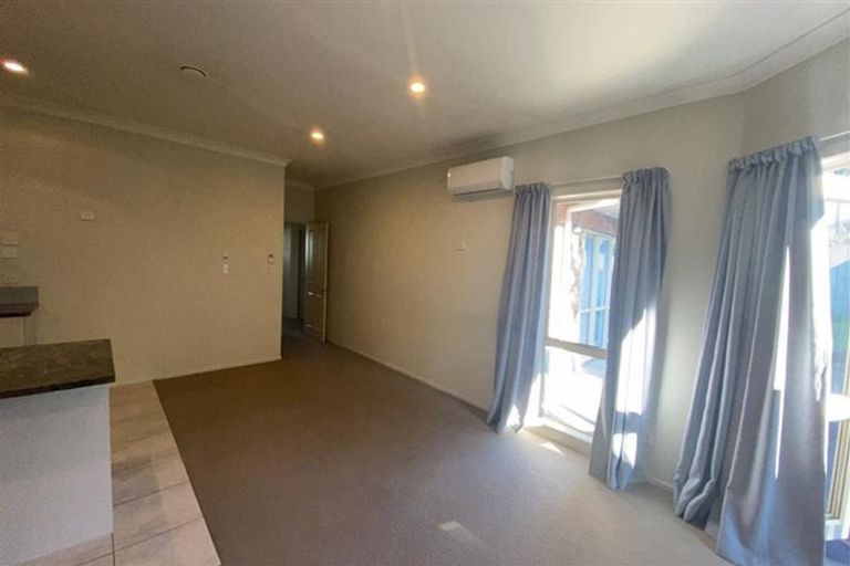 Photo of property in 471 Great South Road, Opaheke, Papakura, 2113