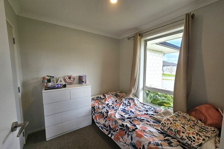 Photo of property in 1 Jeffs Way, Papamoa Beach, Papamoa, 3118
