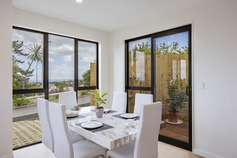 Photo of property in 744 East Coast Road, Pinehill, Auckland, 0630