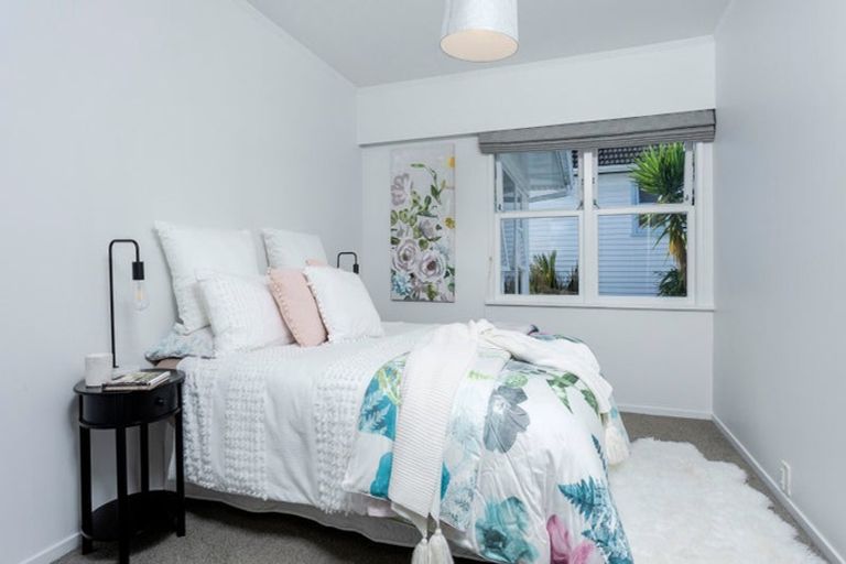 Photo of property in 6 Monarch Avenue, Hillcrest, Auckland, 0627