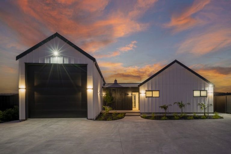 Photo of property in 5 Joyce Harsant Place, Cooks Beach, 3591