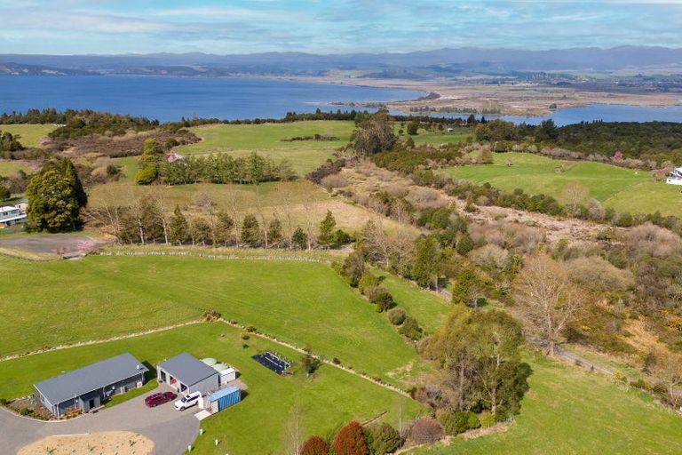 Photo of property in 70 Parerohi Grove, Kuratau, Turangi, 3381
