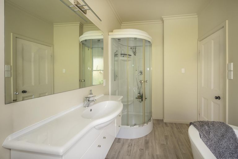 Photo of property in 9 Ure Street, South Hill, Oamaru, 9400