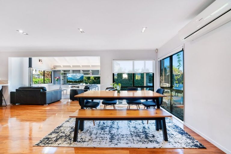 Photo of property in 128a Mellons Bay Road, Mellons Bay, Auckland, 2014