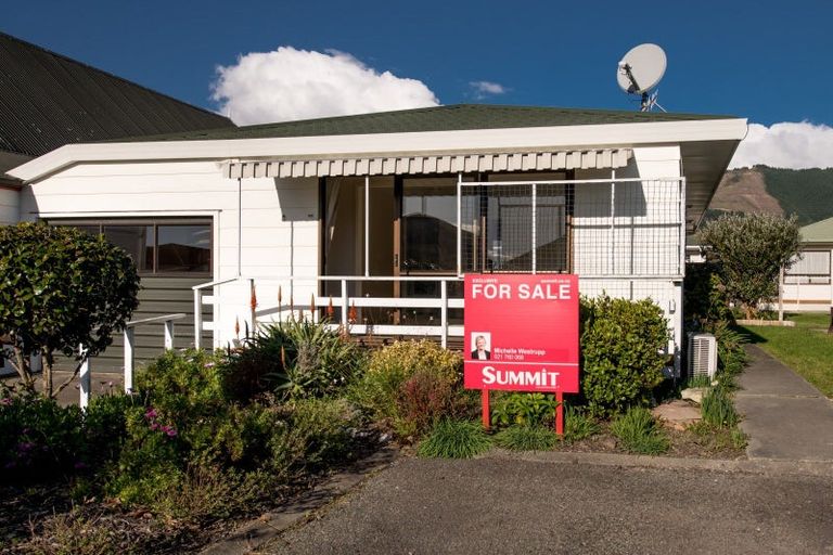 Photo of property in 8 Dellwood Green, Richmond, 7020