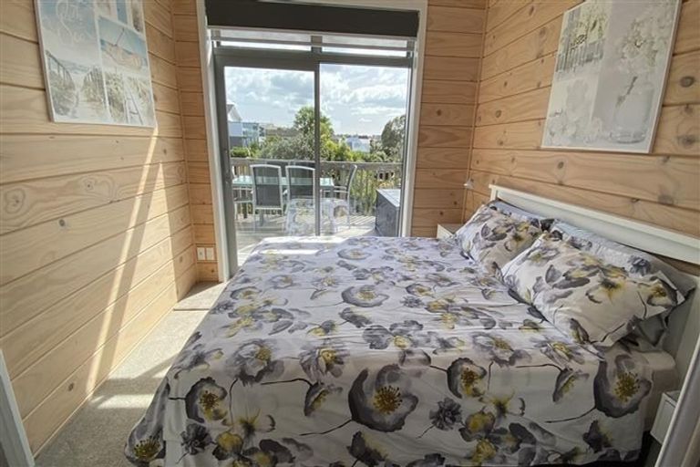 Photo of property in 87 Hebron Road, Waiake, Auckland, 0630