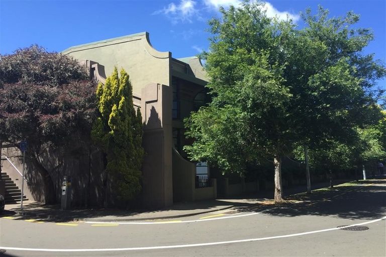 Photo of property in Mendosa Terraces Apartments, 13/9 Ebor Street, Te Aro, Wellington, 6011