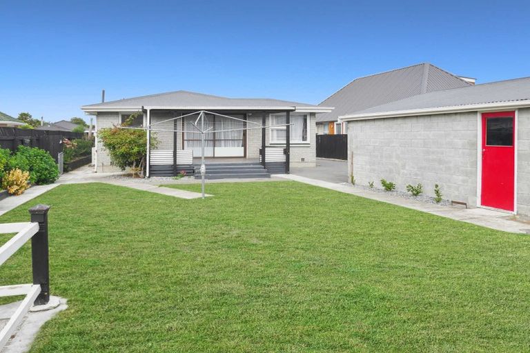 Photo of property in 32 Reynolds Avenue, Bishopdale, Christchurch, 8053